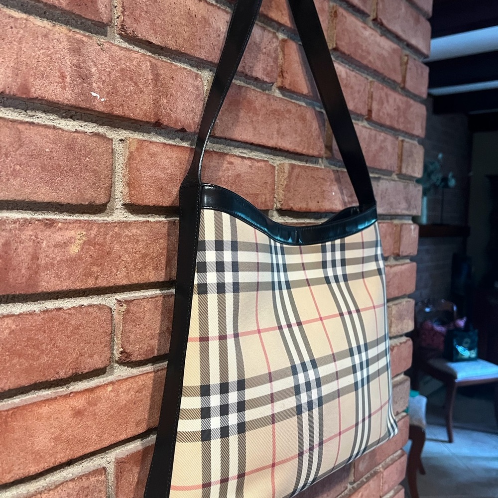 Authentic Burberry Nova Check Tote - Picture 3 of 12